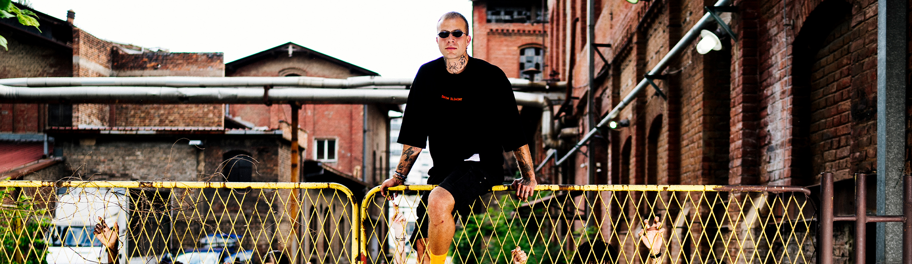 shorts banner