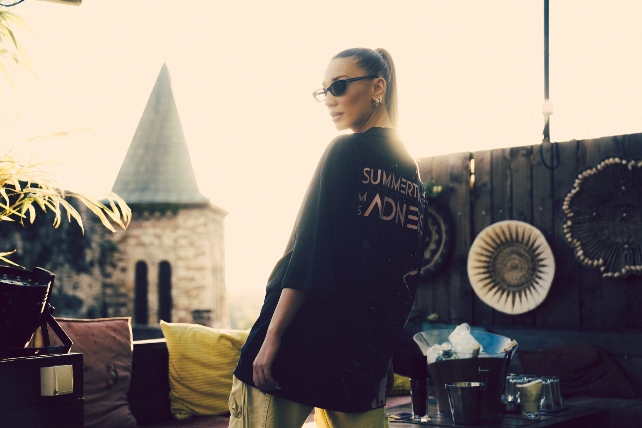 Blog How to Style an Oversized Shirt